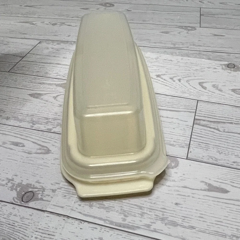 Rubbermaid Vintage Butter Dish 637 Almond Cream Two Piece Set with Lid